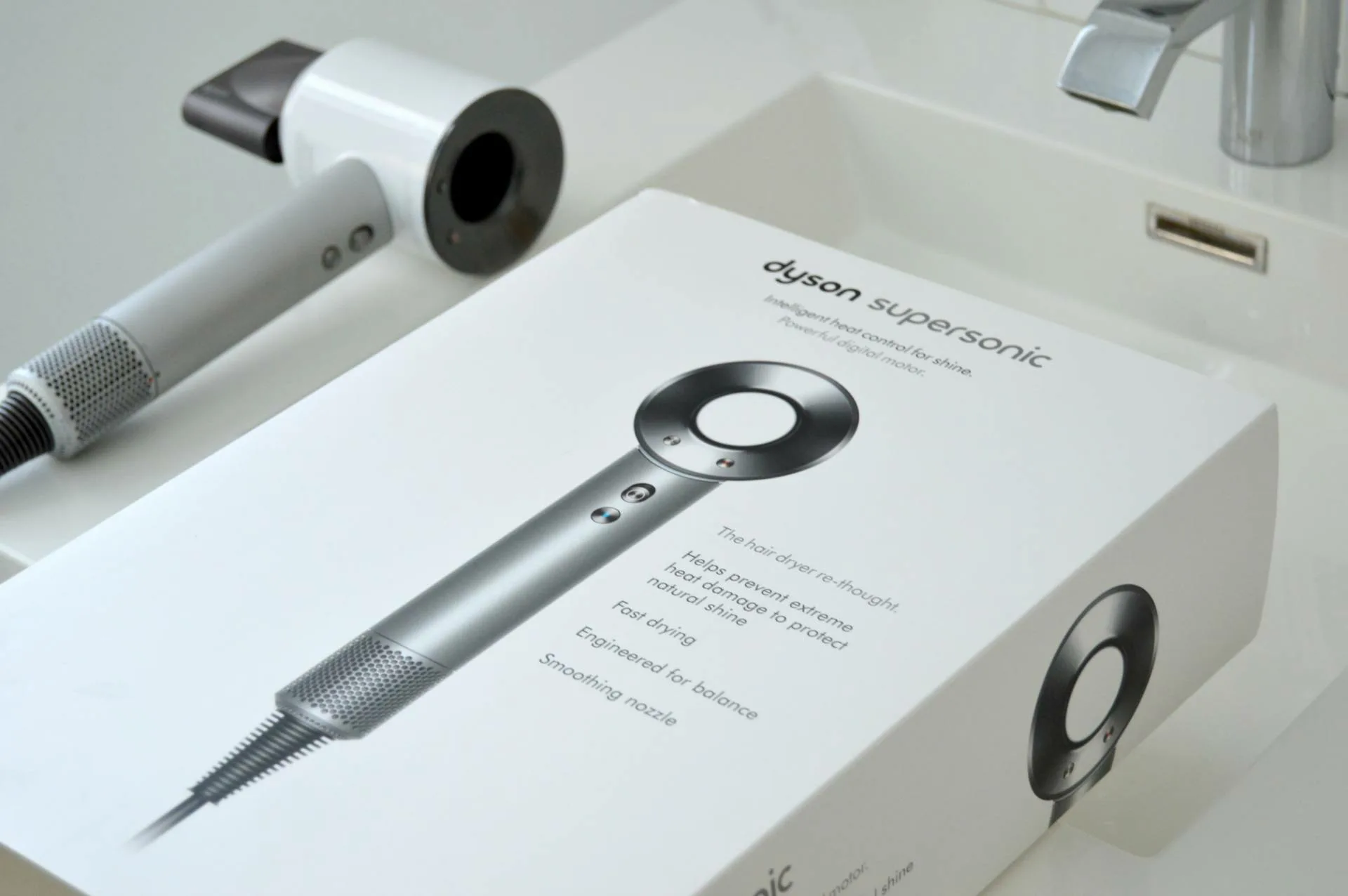 osobennosti-upakovki-produktov-dyson